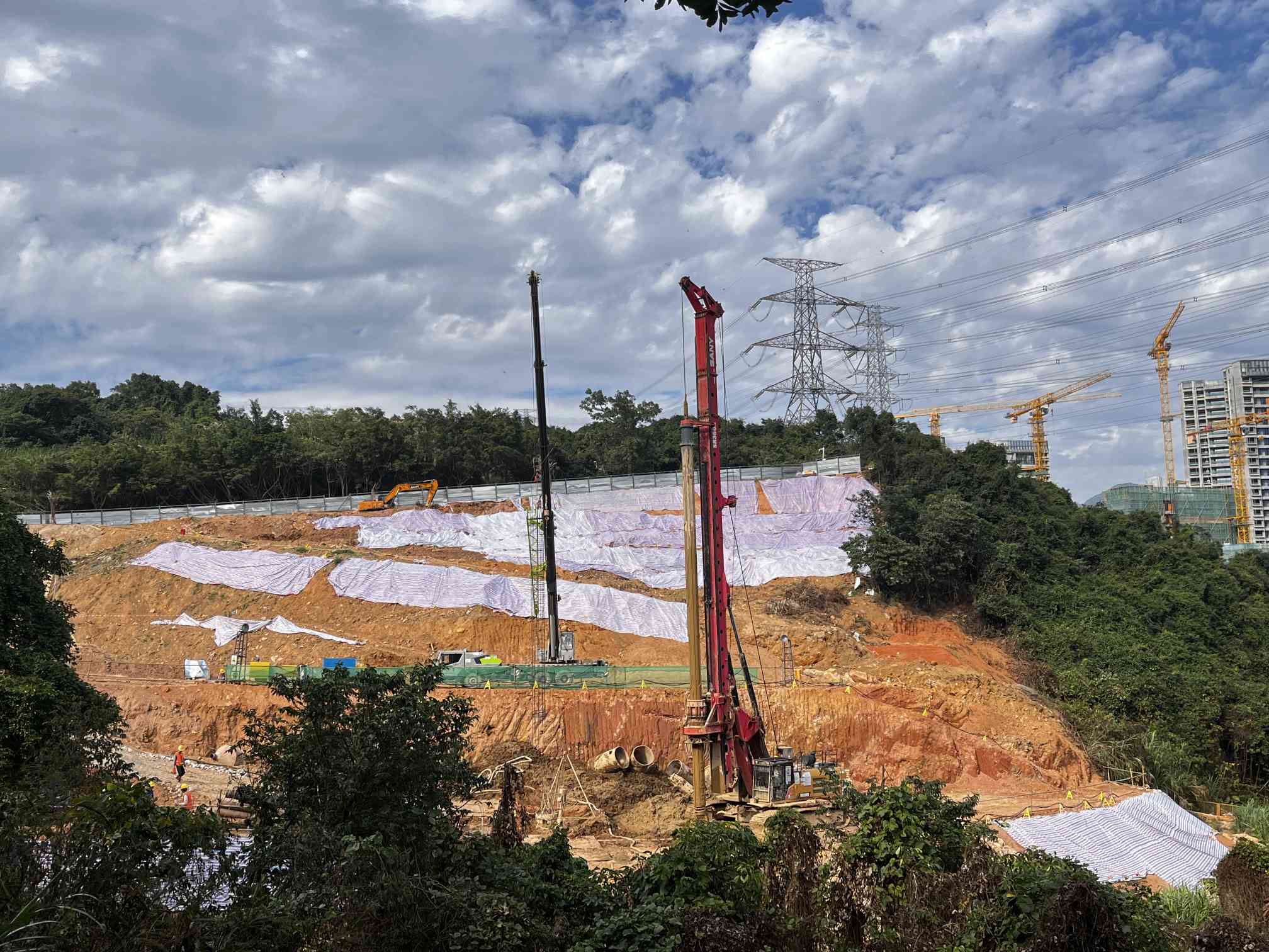 深圳市梅沙成坑实业有限公司征地返还用地建设项目的基坑支护及桩基工程