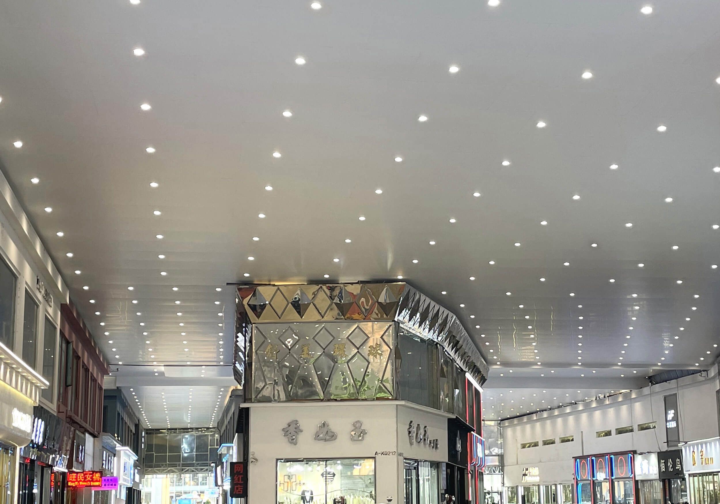 广大浅水南一期天花精装加配电工程